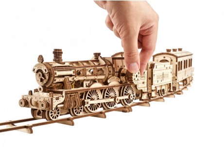 Harry Potter™ Hogwart's Express™ Train Model Kit UGR70176