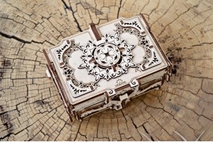 Wooden DIY Puzzle Beautiful Antique Box UGR70089