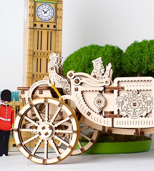 Ugears mechanical model kit Royal Carriage and wooden 3D puzzle for self-assembly. Self-propelled carriage with royal family members characters. Original gift for boys and girls and smart hobby for grown-ups.