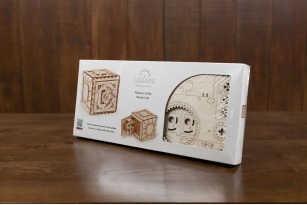 Safe mechanical model kit and puzzle box